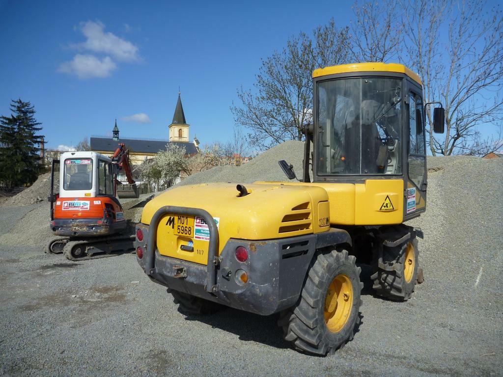 Re: Mecalac 12 MXT
