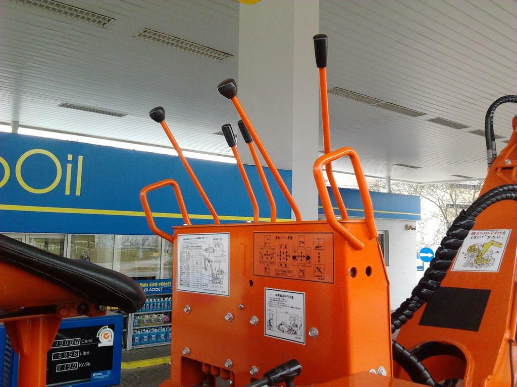 Re: Minibagr Kubota KH-8