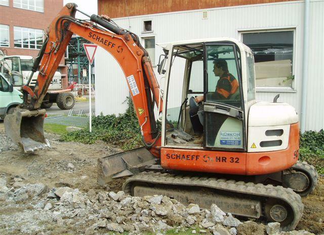 Schaeff HR 32 firmy Horkon.