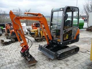 HITACHI 18