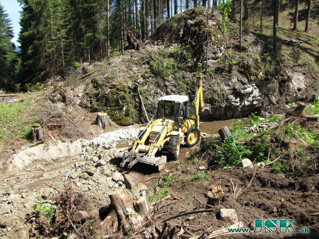 Re: New Holland LB115.B