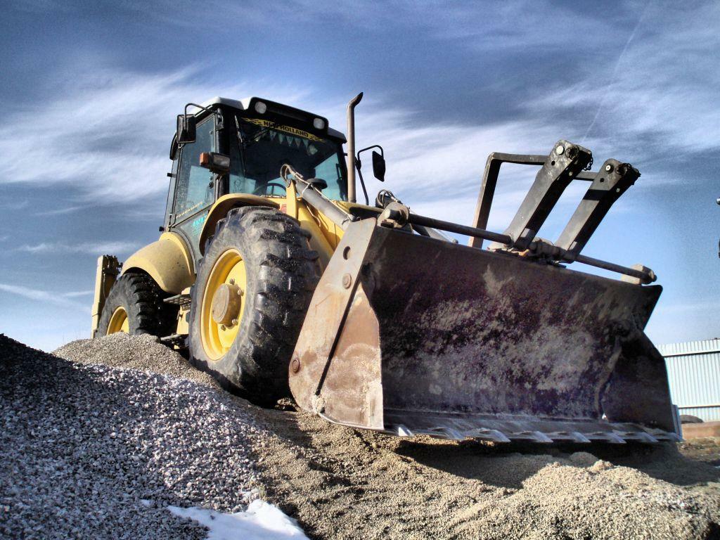 Re: New Holland LB115.B