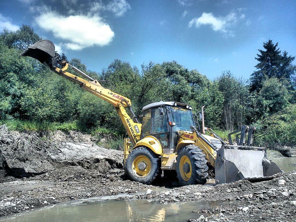 Re: New Holland LB115.B