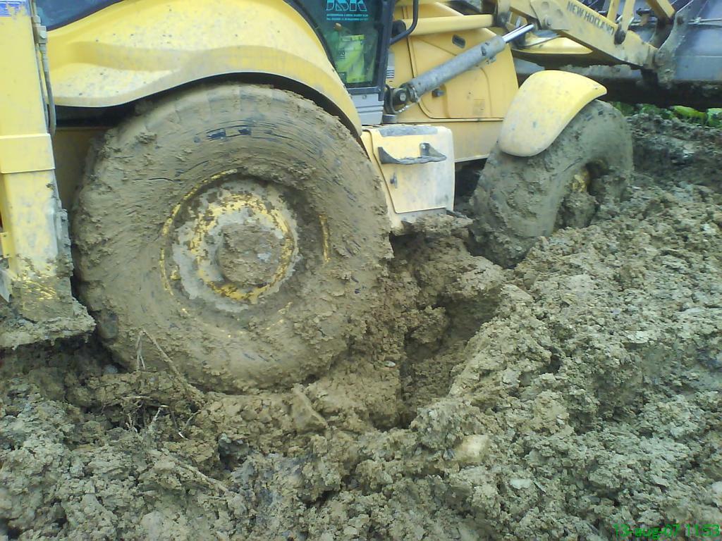 Re: New Holland LB115.B