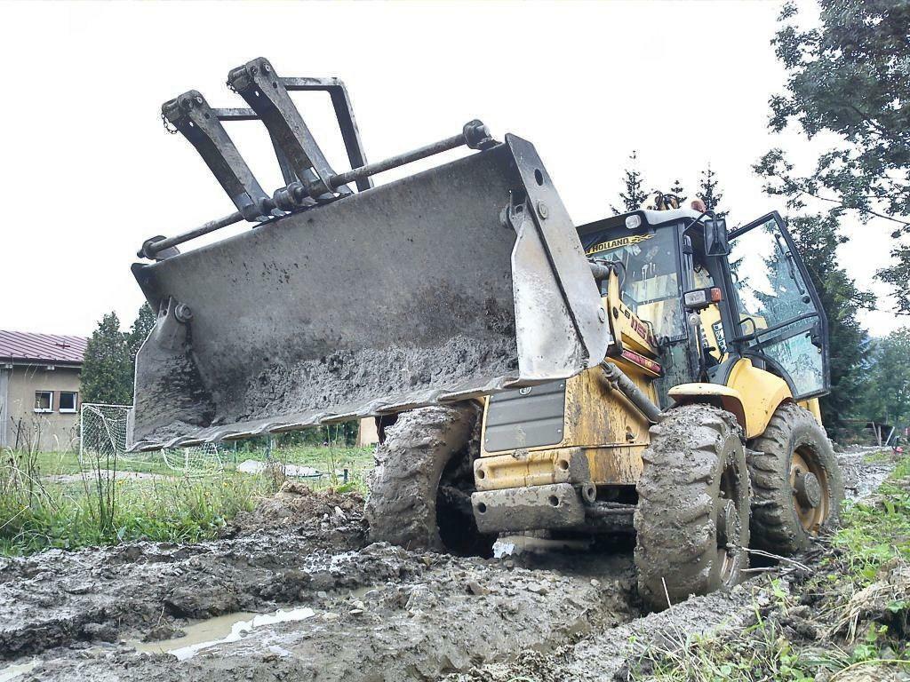 Re: New Holland LB115.B