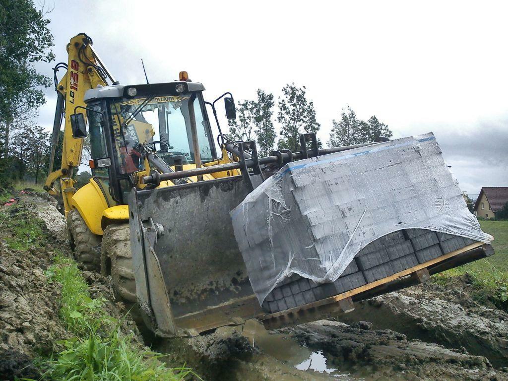 Re: New Holland LB115.B
