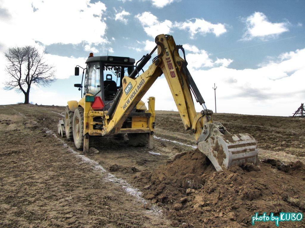 Re: New Holland LB115.B