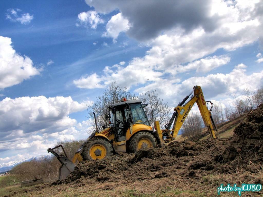 Re: New Holland LB115.B