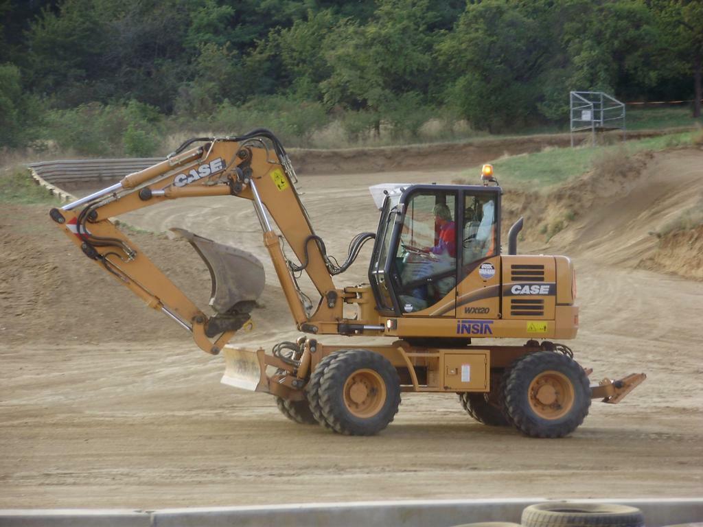 CASE WX120