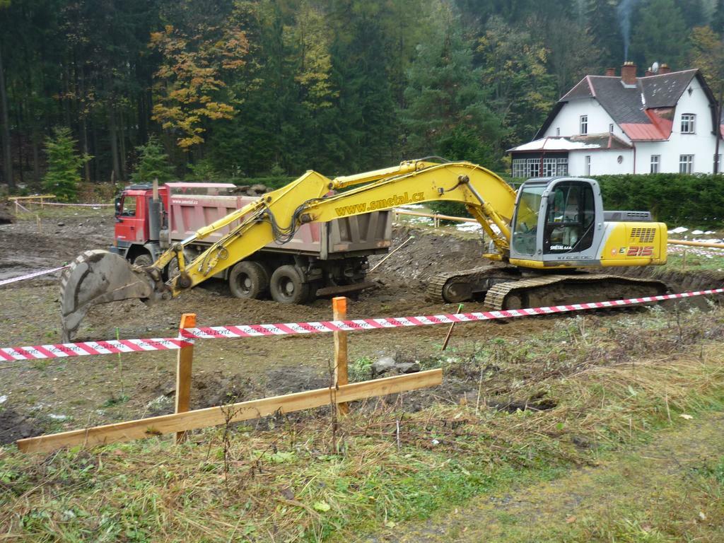 Re: Pásove a kolové bagry