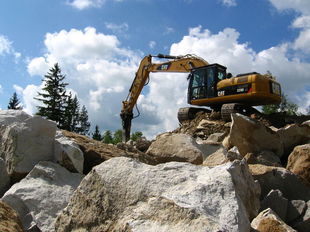 CAT 329D
