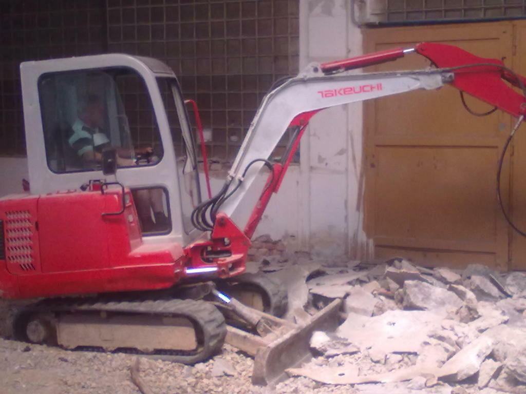 Pojezdová kladka na bagr Takeuchi TB 125