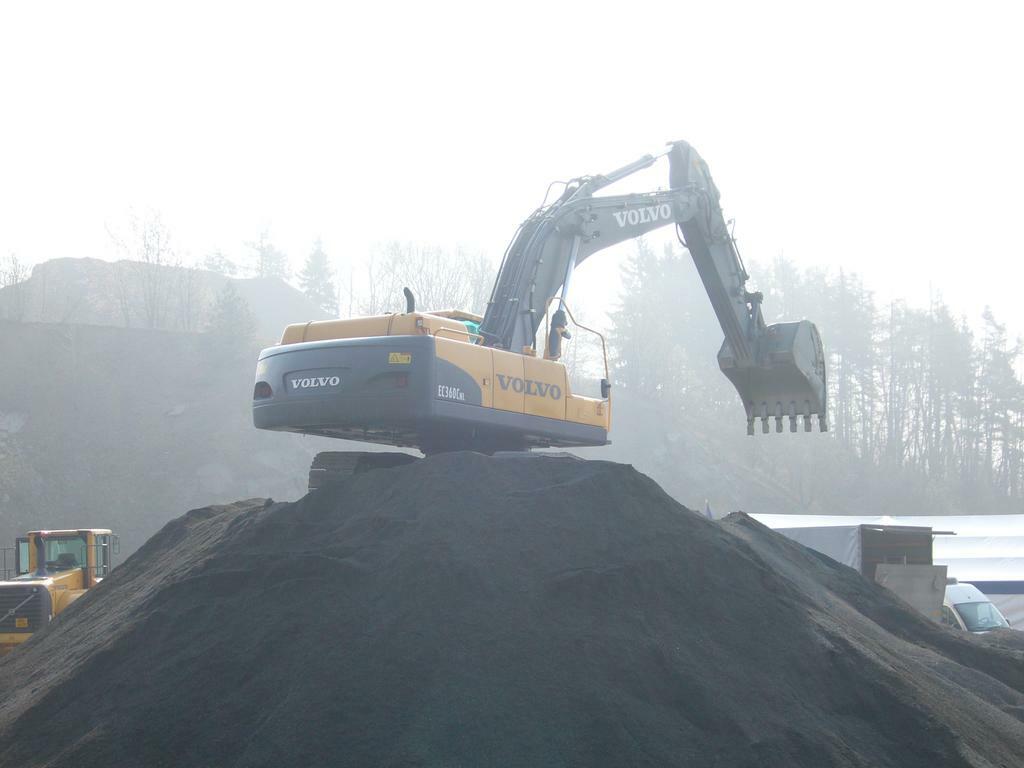 Re: Předváděčky 2009 ( komatsu,volvo,cat,liebherr)