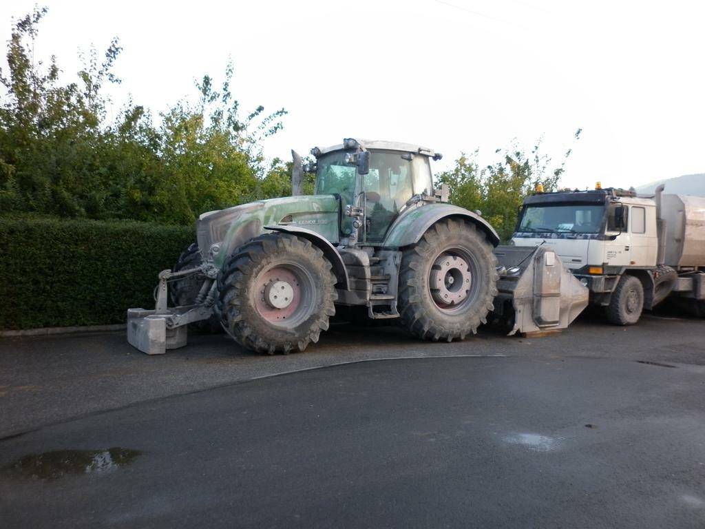 FENDT 936 VARIO ZEMNI FRÉZA