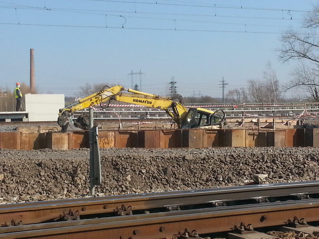 Re: stroje komatsu