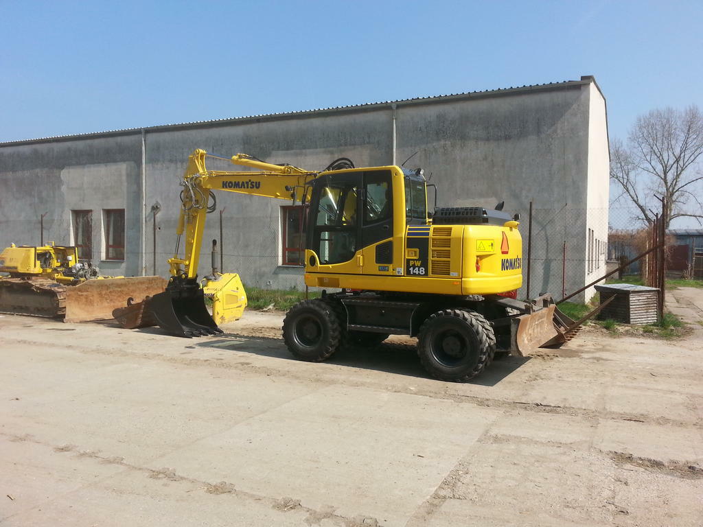 Re: stroje komatsu