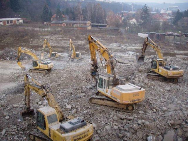 Re: stroje komatsu