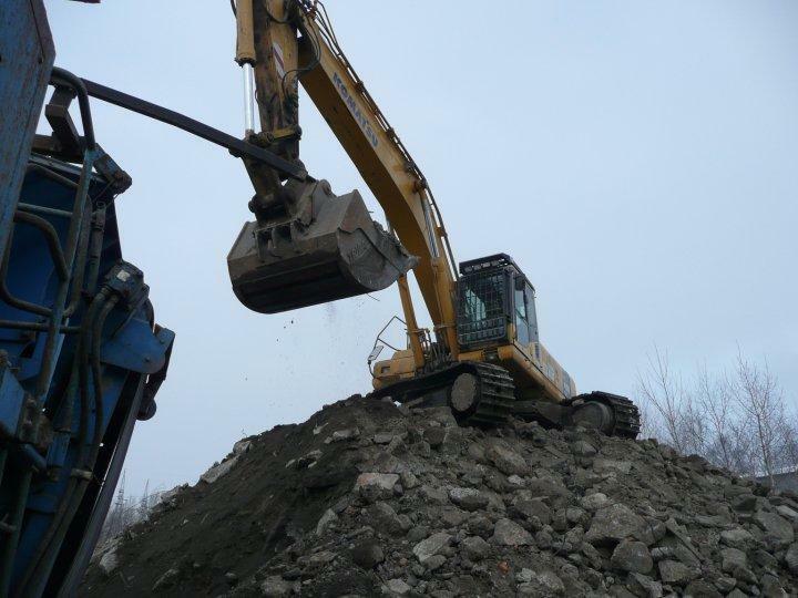 Re: stroje komatsu