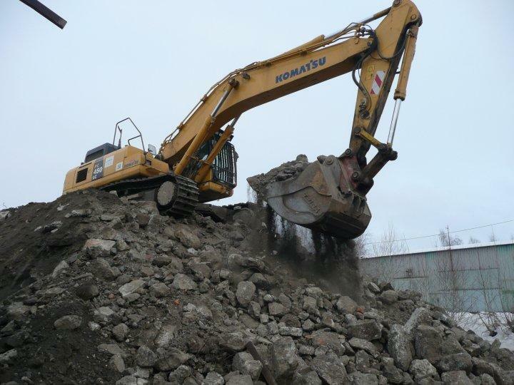 Re: stroje komatsu