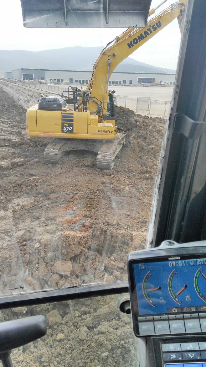 Re: stroje komatsu