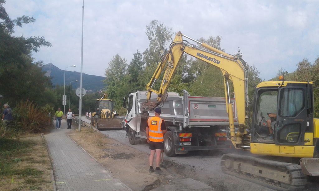 Re: stroje komatsu