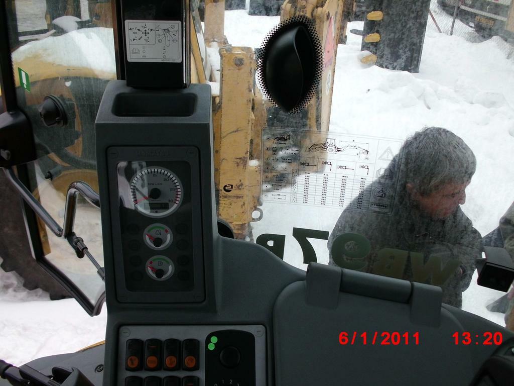 Re: stroje komatsu