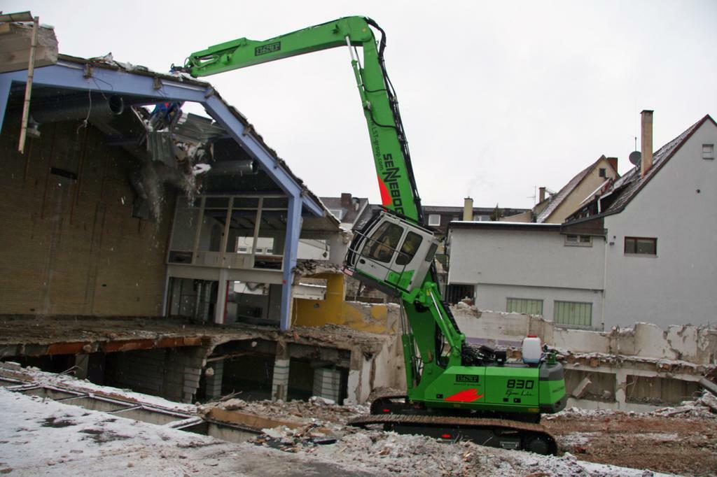 SENNEBOGEN při demolici