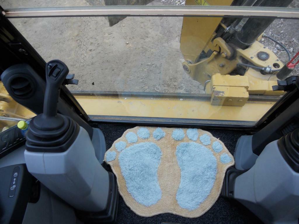 Re: Traktorbagr CAT