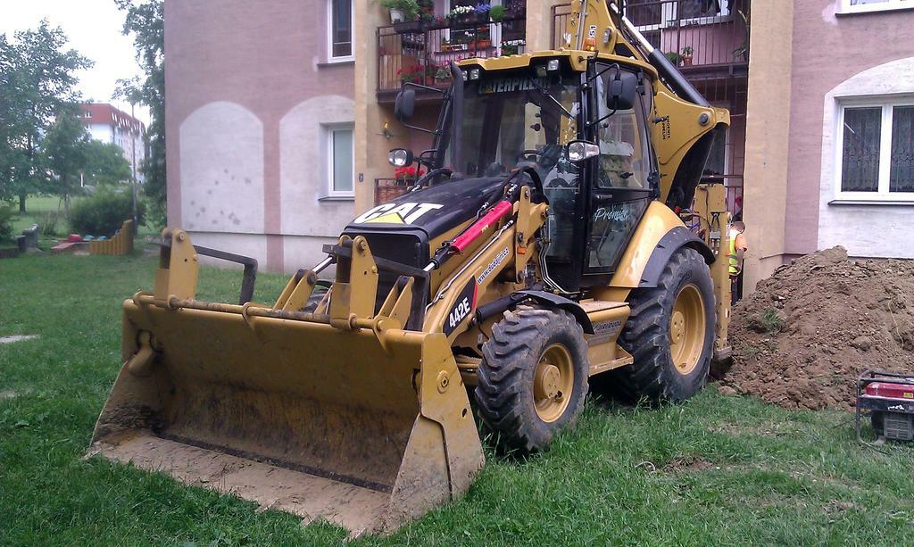 Re: Traktorbagr CAT