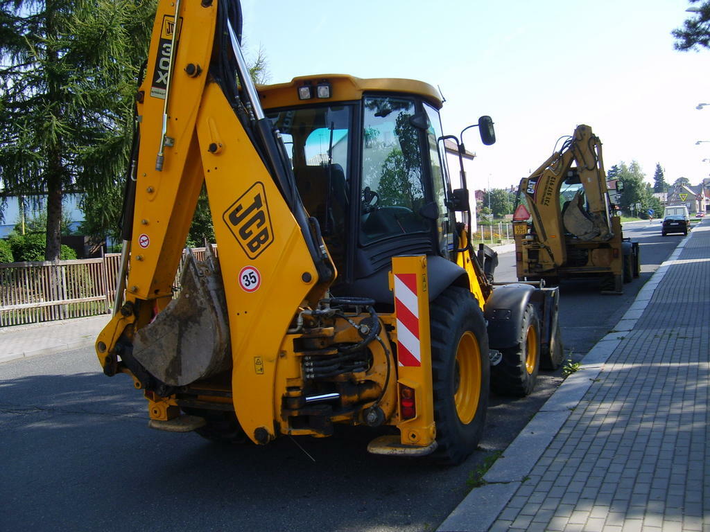 Re: Traktorbagr CAT