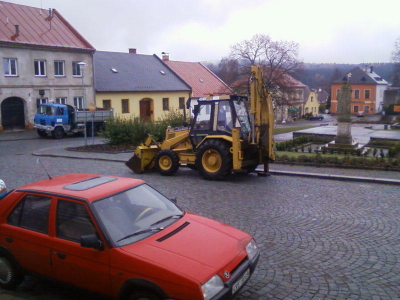 Re: Traktorbagr CAT