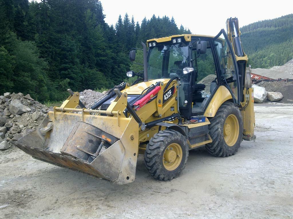 Re: Traktorbagr CAT