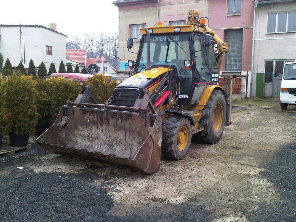 Re: Traktorbagr CAT