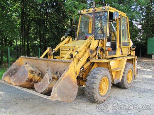 Traktorbagr Stavostroj RN 030