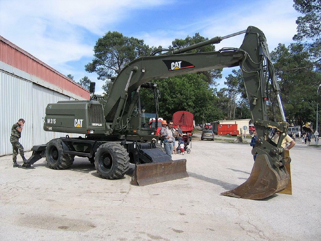 CAT M315