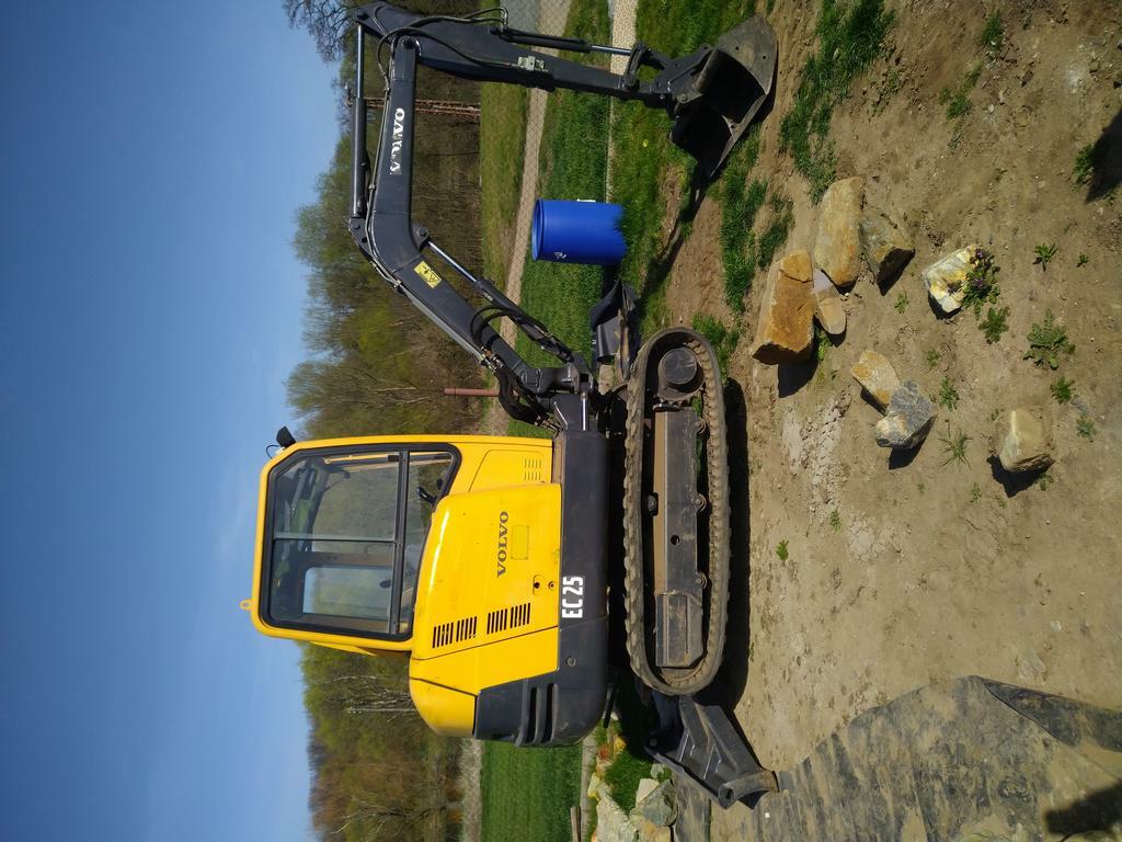 Volvo ec 25