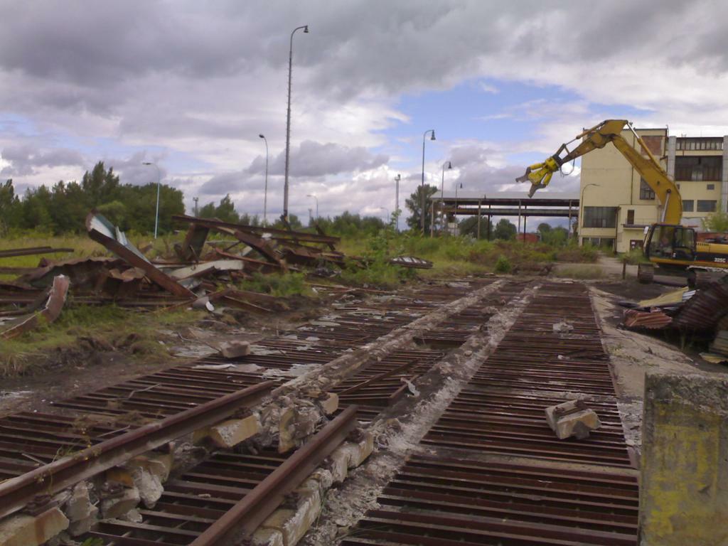 cat 325C LN & veterán Krupp 2000