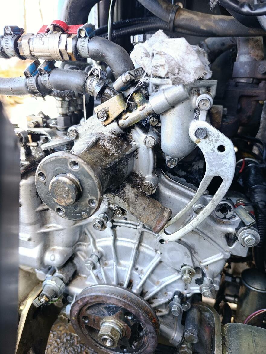 Zapojení čidla teploty vody Terex TC16 Mitsubishi L3E 