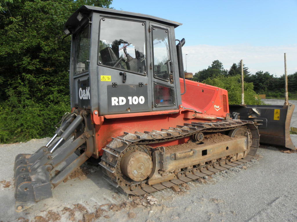 Pásový dozer O&K RD100
