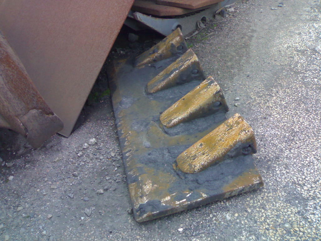 Re: ADAPTÉR  NA ZUBY  JCB 3 CX 