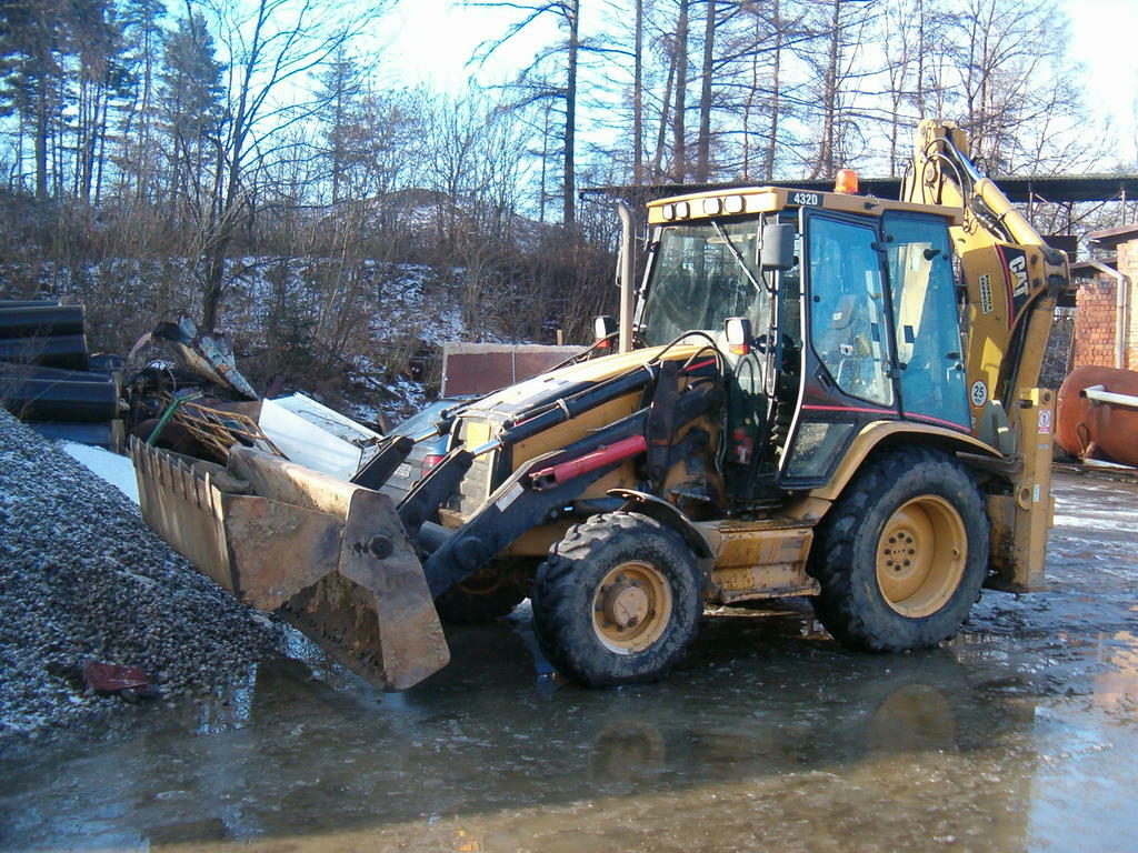 CAT 432 D