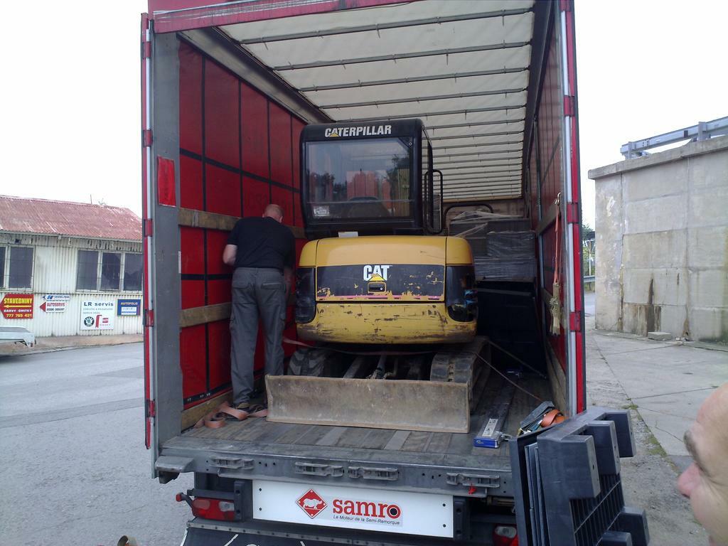 Re: Převoz minibagru cat 302.5c