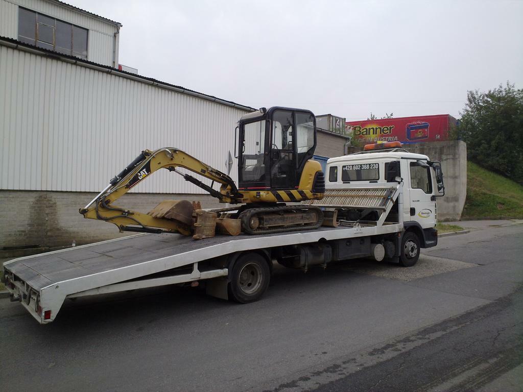 Re: Převoz minibagru cat 302.5c