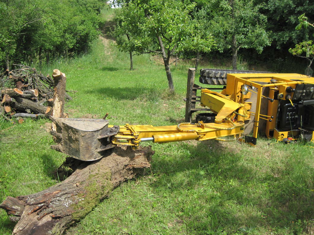 Re: Prevraceni minibagru na bok Takeuchi TB 014...