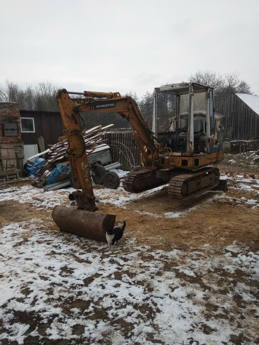 Prosím o pomoc kopátko Komatsu PC 20