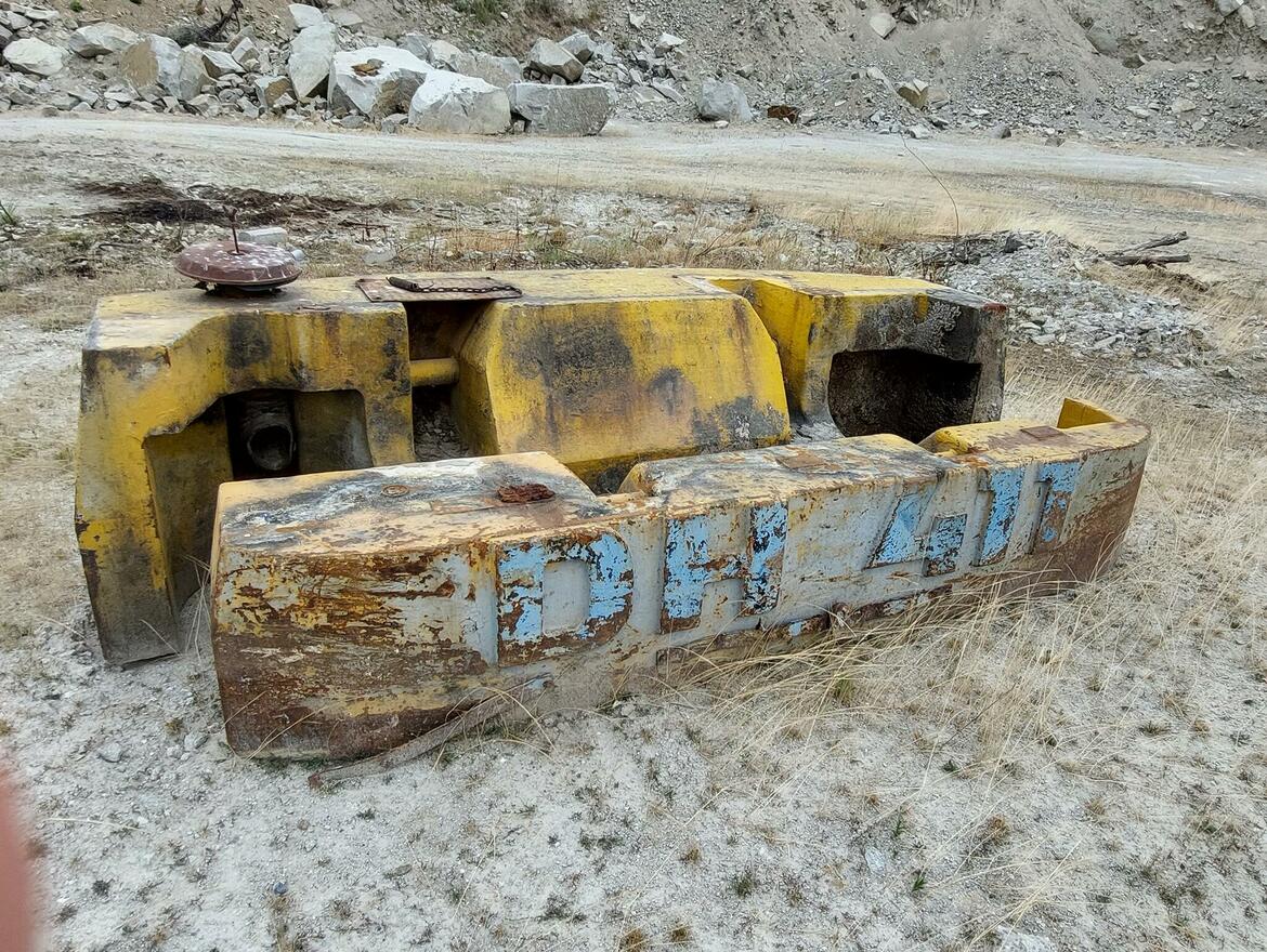 Závažie z rýpadla DH 411 a DH 621