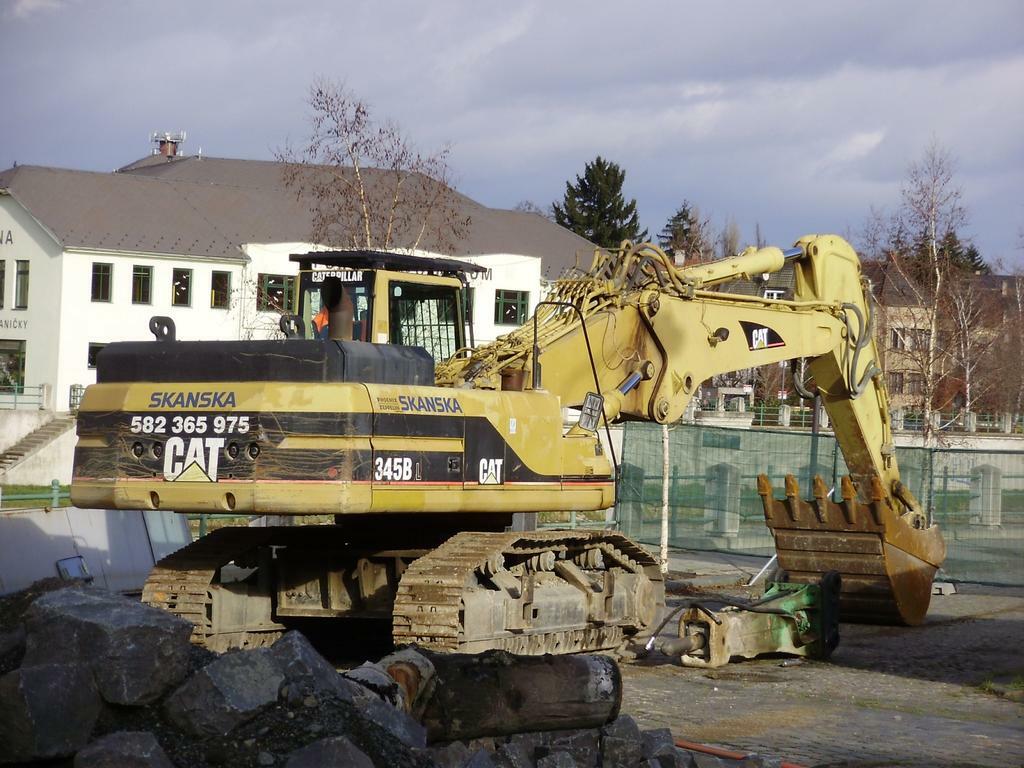 CAT 345Bl Skanska