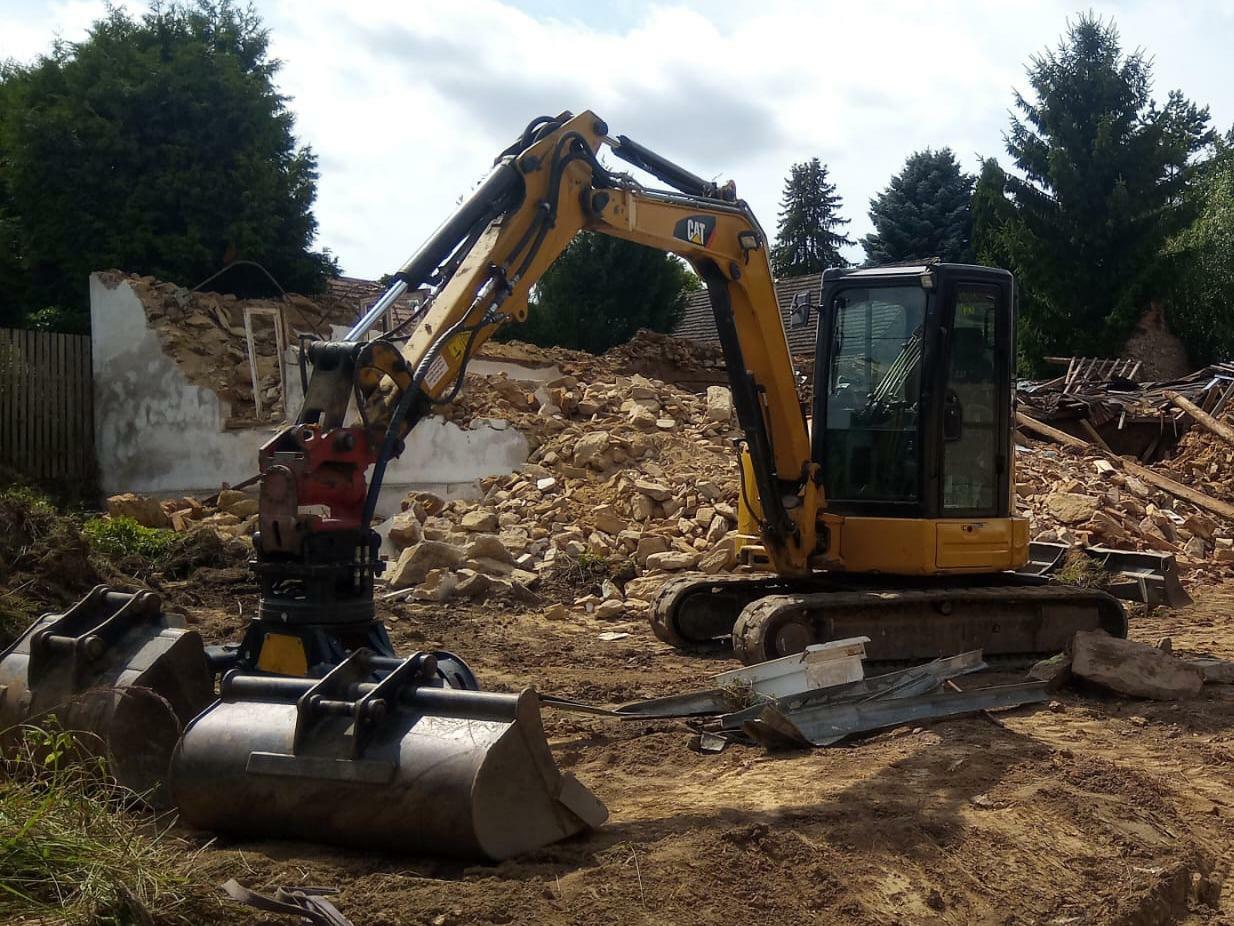 CAT 305 E2