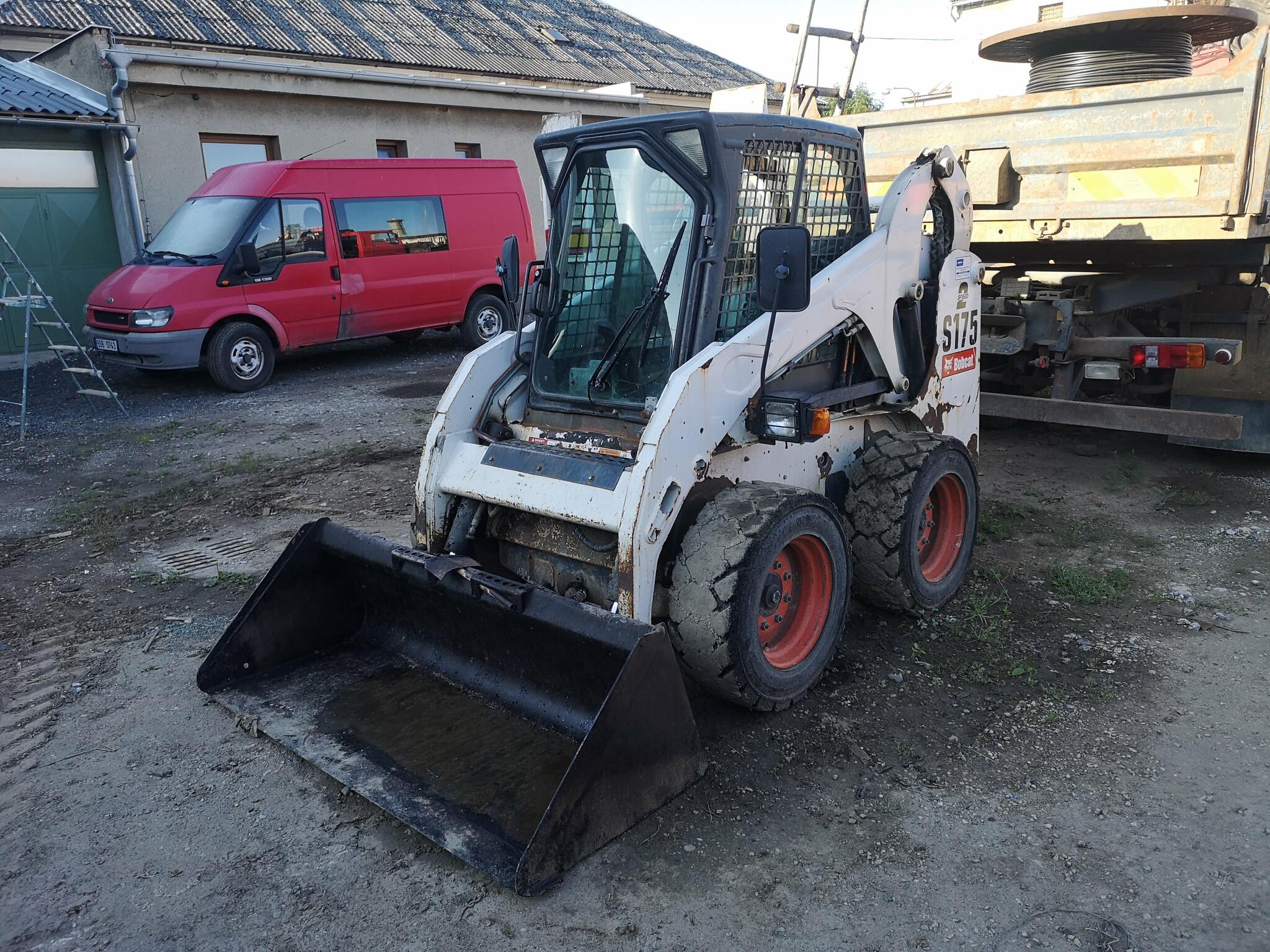 Bobcat  S175