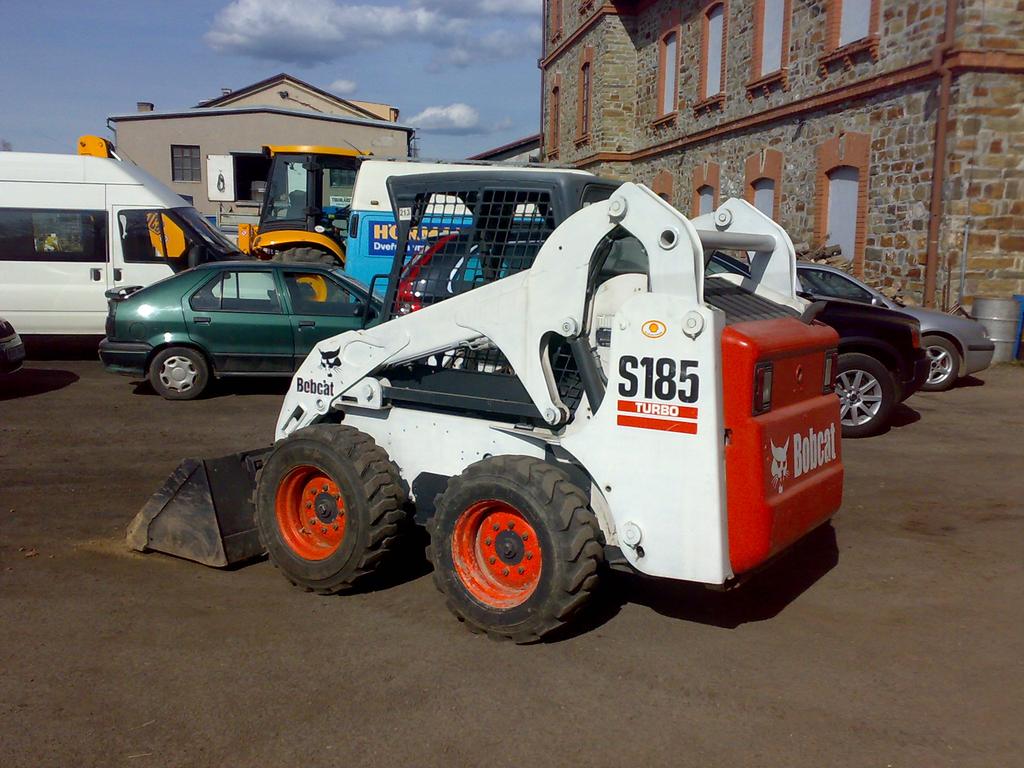 Bobcat S185